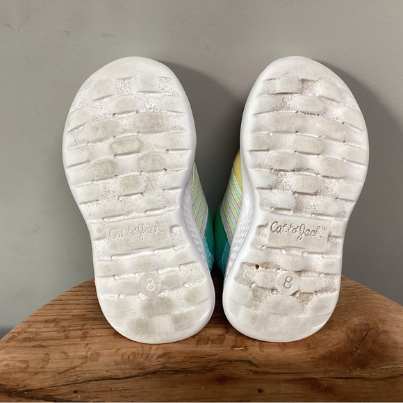 Cat & Jack Girls Slip on Sneaker type Shoe Size 8 - Excellent Condition - Picture 6 of 9